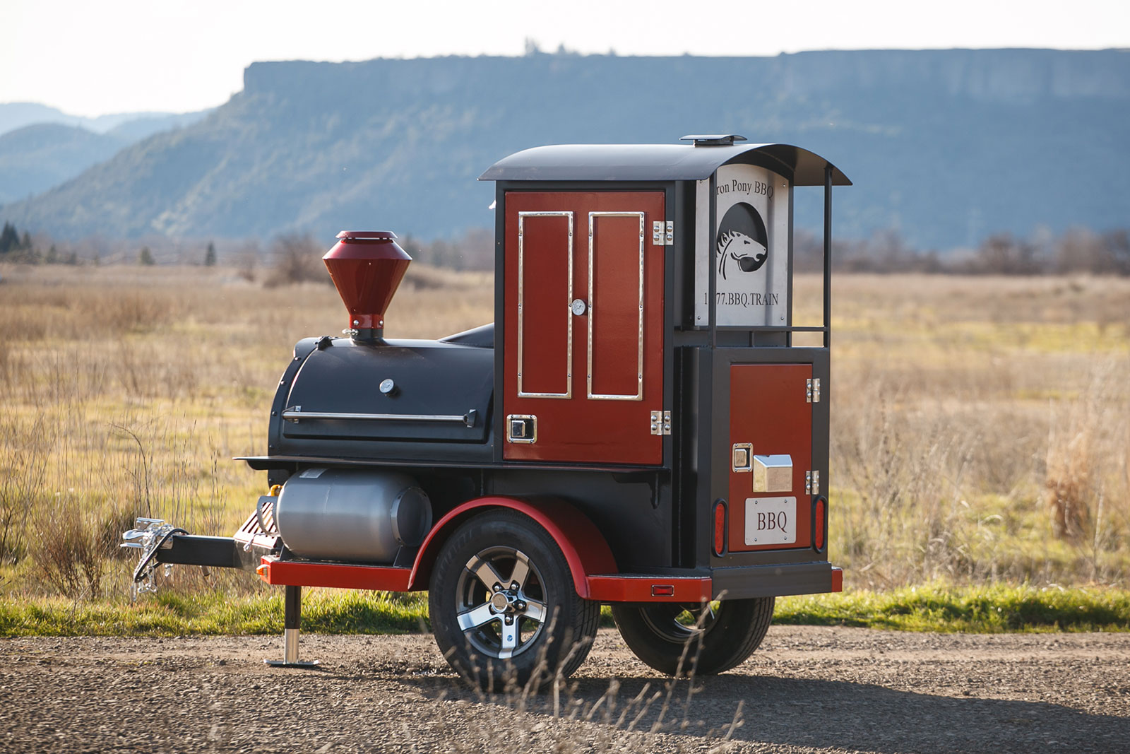 Iron Horse™ BBQ GrillIron Pony BBQ Grill - Iron Horse™ BBQ Grill